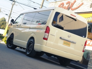 ハイエースワゴン4型新車　10人乗６AT　４ＷＤ