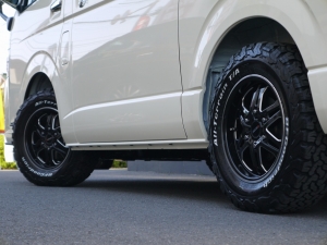 ハイエースワゴン4型新車　10人乗６AT　４ＷＤ
