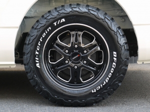 ハイエースワゴン4型新車　10人乗６AT　４ＷＤ