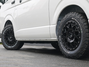 ハイエースワゴン4型新車４ＷＤ　６AT　