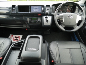 ハイエースワゴン4型新車４ＷＤ　６AT　