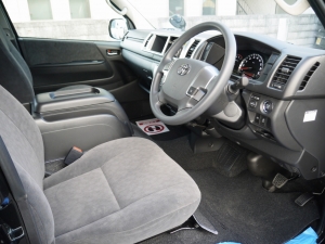ハイエースワゴン4型新車４ＷＤ　６AT　
