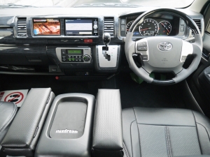 ハイエースワゴン4型新車４ＷＤ　６AT　