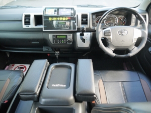 ハイエースワゴン4型新車４ＷＤ　６AT　