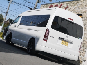 ハイエースワゴン新型　６ＡＴ　