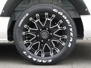 ハイエースバン4型新車　２８００ディーゼルターボ４ＷＤ　ダークプライム