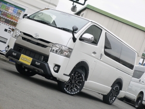 ハイエースバン4型新車　２８００ディーゼルターボ４ＷＤ　ダークプライム