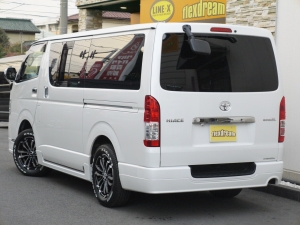 ハイエースバン４ＷＤ　ベットキット