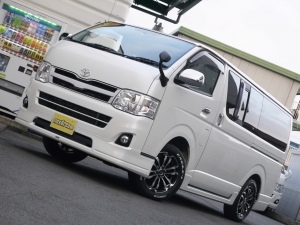 ハイエースバン４ＷＤ　ベットキット