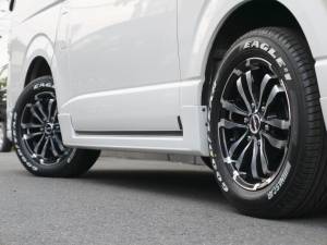 ハイエースバン４ＷＤ　ベットキット
