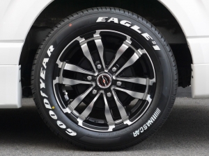 ハイエースバン４ＷＤ　ベットキット