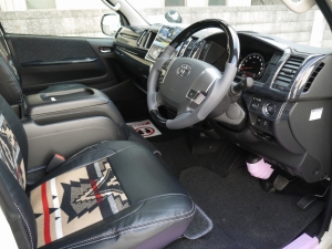 ハイエースワゴン4型新車　10人乗６AT　４ＷＤ