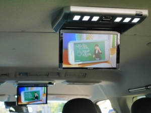 ハイエースワゴン4型新車　10人乗６AT　４ＷＤ