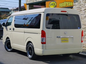 ハイエースワゴン4型新車　10人乗６AT　４ＷＤ