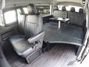 ハイエースワゴン4型新車　10人乗６AT　４ＷＤ