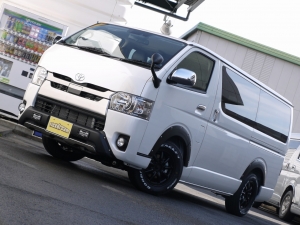 ハイエースバン4型新車　２８００ディーゼルターボ４ＷＤ　ダークプライム