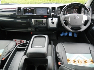 ハイエースワゴン4型新車４ＷＤ　６AT　