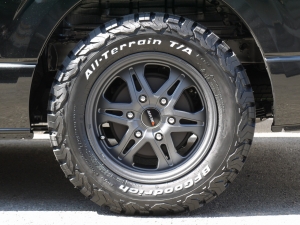 ハイエースワゴン4型新車４ＷＤ　ＲＥＶＯ