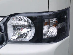ハイエースバンワイドバン　４ＷＤ　ベットキット