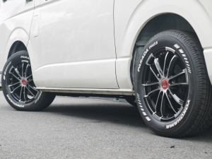 ハイエースバンワイドバン　４ＷＤ　ベットキット
