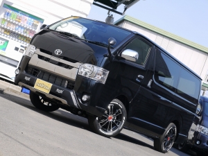 ハイエースバン4型新車　２８００ディーゼルターボ４ＷＤ　ダークプライム