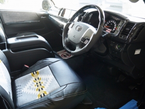 ハイエースワゴン4型新車４ＷＤ　６AT　