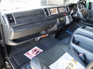 ハイエースワゴン4型新車４ＷＤ　６AT　
