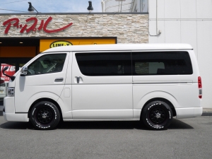 ハイエースワゴン4型新車４ＷＤ　６AT　