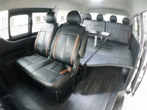 ハイエースワゴン4型新車４ＷＤ　６AT　
