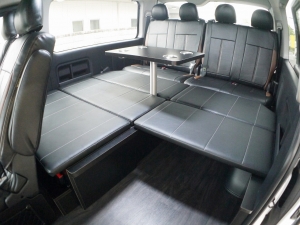 ハイエースワゴン4型新車４ＷＤ　６AT　