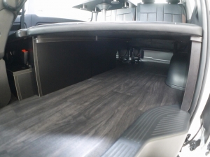 ハイエースワゴン4型新車４ＷＤ　６AT　