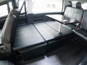 ハイエースワゴン4型新車４ＷＤ　６AT　