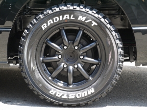 ハイエースバン4型新車　２８００ディーゼルターボ４ＷＤ　ダークプライム