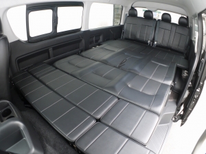 ハイエースワゴン4型新車４ＷＤ　６AT　