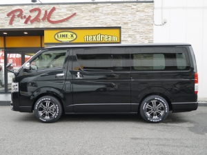 ハイエースバン4型新車　２８００ディーゼルターボ４ＷＤ　ダークプライム