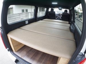 ハイエースバン4型新車　２８００ディーゼルターボ４ＷＤ　ダークプライム