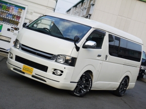ハイエースバンワイドバン　４ＷＤ
