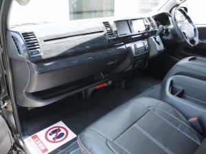 ハイエースワゴン4型新車４ＷＤ　６AT　