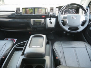 ハイエースワゴン4型新車４ＷＤ　６AT　