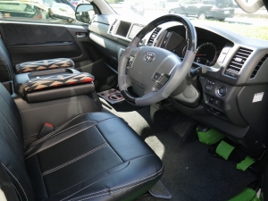 ハイエースワゴン4型新車　４ＷＤ　６AT　