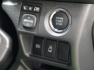 ハイエースワゴン4型新車　４ＷＤ　６AT　
