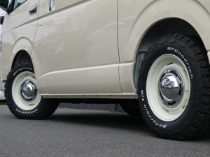ハイエースワゴン4型新車　４ＷＤ　６AT　