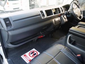 ハイエースワゴン4型新車４ＷＤ　６AT　