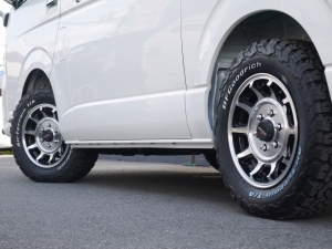 ハイエースワゴン4型新車４ＷＤ　６AT　