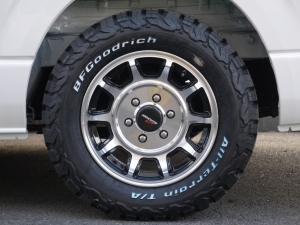 ハイエースワゴン4型新車４ＷＤ　６AT　