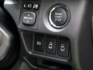 ハイエースバン4型新車　２８００ディーゼルターボ４ＷＤ　ダークプライム