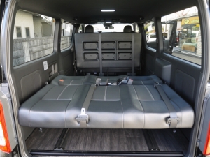 ハイエースバン4型新車　２８００ディーゼルターボ４ＷＤ　ダークプライム