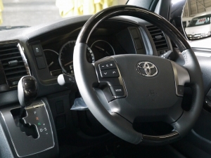 ハイエースバン4型新車　２８００ディーゼルターボ４ＷＤ　ダークプライム