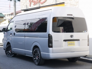 ハイエースワゴングランドキャビン　４ＷＤ