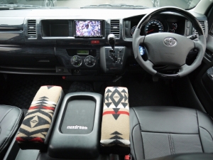 ハイエースバンワイドバン　４ＷＤ